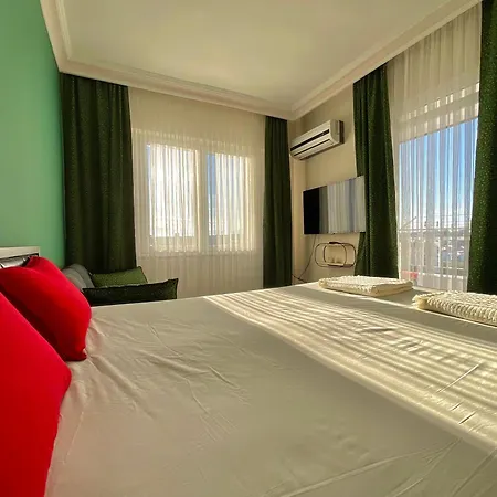 Pine & Ocean Breeze Lara Antalya *